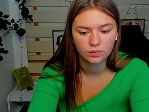 Snapshot of Josephine_Kiss chatting on 07/09/26, 09:57 Josephine Kiss online show from 07/09/26, 09:57