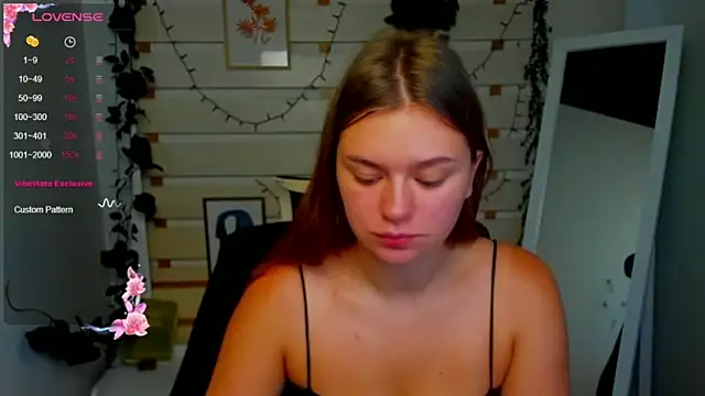 Snapshot of Josephine_Kiss chatting on 07/27/26, 01:51 Josephine Kiss online show from 07/27/26, 01:51