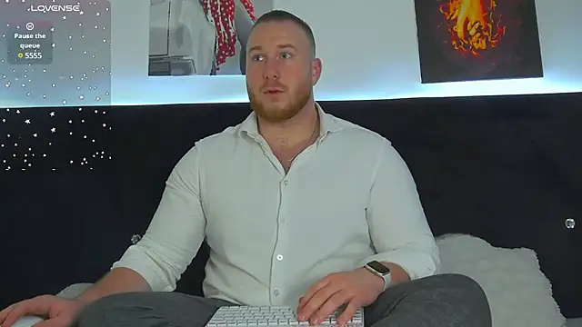 Snapshot of RoddyStill chatting on 01/06/25, 08:14 RoddyStill online show from 01/06/25, 08:14