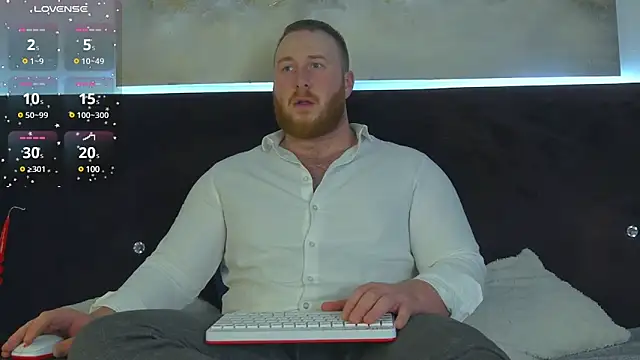 Snapshot of RoddyStill chatting on 03/05/25, 12:11 RoddyStill online show from 03/05/25, 12:11