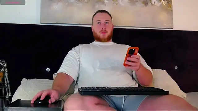 Snapshot of RoddyStill chatting on 12/04/25, 05:28 RoddyStill online show from 12/04/25, 05:28