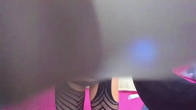 Snapshot of SussanMilf_ chatting on 06/18/26, 10:52 SussanMilf online show from 06/18/26, 10:52