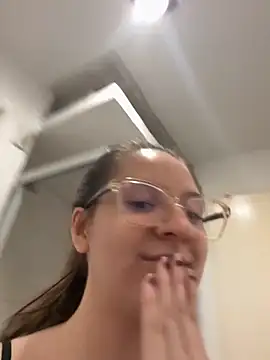 livgomez online show from 10/02/25, 11:12