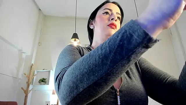 Snapshot of Jayden_Jonnes chatting on 04/12/26, 11:37 Jayden Jonnes online show from 04/12/26, 11:37