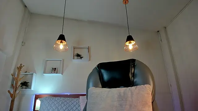 Snapshot of Jayden_Jonnes chatting on 04/18/26, 11:47 Jayden Jonnes online show from 04/18/26, 11:47