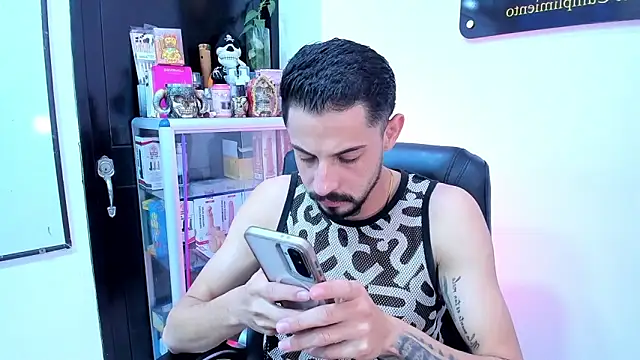 Snapshot of Erick_Wall chatting on 06/11/26, 03:59 Erick Wall online show from 06/11/26, 03:59