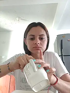 Snapshot of lincaramelo chatting on 12/22/24, 01:55 lincaramelo online show from 12/22/24, 01:55