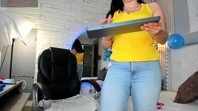 sussy  stone online show from 06/11/26, 12:03