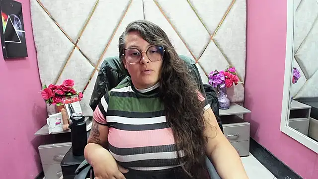 SaraThomso online show from 01/13/26, 02:33