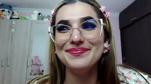 caroline jonson online show from 02/10/25, 10:30