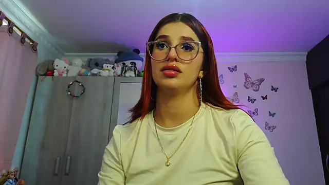 Snapshot of caroline_jonson chatting on 05/15/26, 04:14 caroline jonson online show from 05/15/26, 04:14