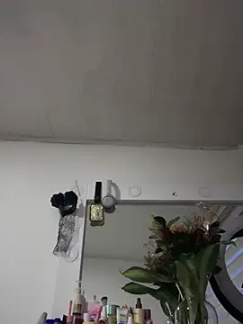 Lorraine Leon online show from 03/04/25, 11:11