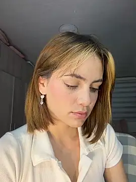 Snapshot of Lorraine_Leon chatting on 02/05/26, 03:11 Lorraine Leon online show from 02/05/26, 03:11