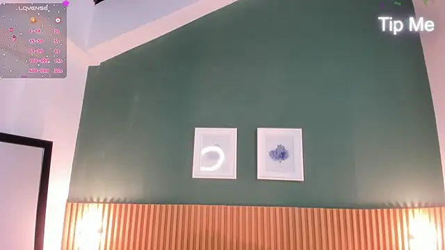  anavictoria  online show from 12/13/25, 07:53