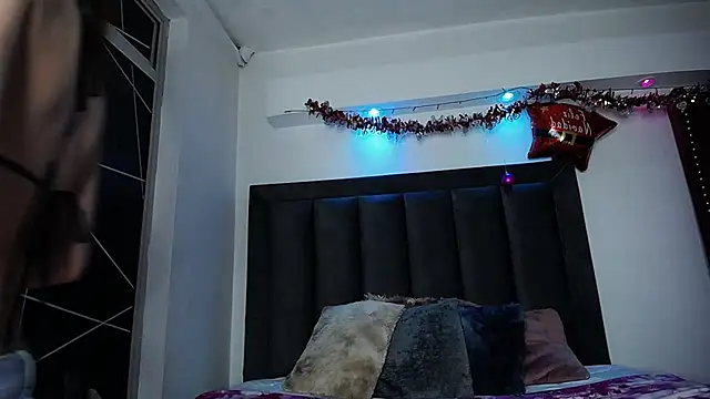 Snapshot of Tifanny_Sweett chatting on 12/31/24, 04:06 Tifanny Sweett online show from 12/31/24, 04:06