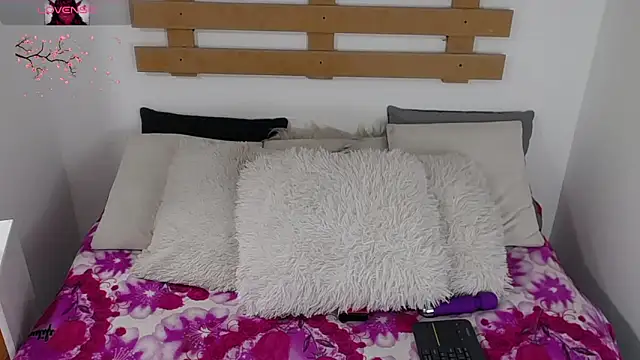 Snapshot of Tifanny_Sweett chatting on 01/27/25, 06:41 Tifanny Sweett online show from 01/27/25, 06:41