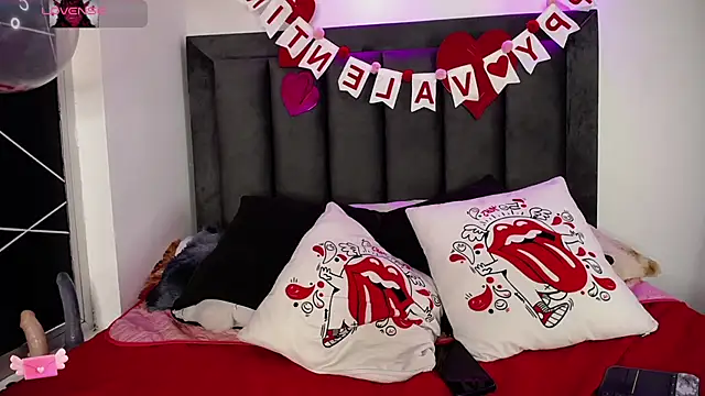 Snapshot of Tifanny_Sweett chatting on 02/13/25, 11:39 Tifanny Sweett online show from 02/13/25, 11:39