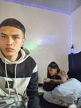 Snapshot of Tifanny_Sweett chatting on 11/30/25, 05:39 Tifanny Sweett online show from 11/30/25, 05:39