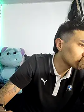 Snapshot of Tifanny_Sweett chatting on 12/16/25, 12:26 Tifanny Sweett online show from 12/16/25, 12:26