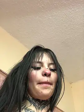 Snapshot of Tifanny_Sweett chatting on 04/01/26, 01:41 Tifanny Sweett online show from 04/01/26, 01:41