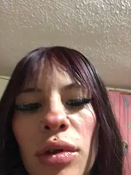 Snapshot of Tifanny_Sweett chatting on 04/20/26, 04:15 Tifanny Sweett online show from 04/20/26, 04:15