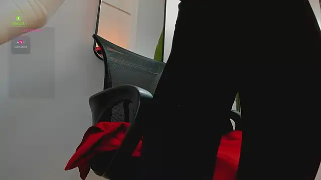 Snapshot of Whitney_Svonn chatting on 01/01/25, 03:35 Whitney Svonn online show from 01/01/25, 03:35