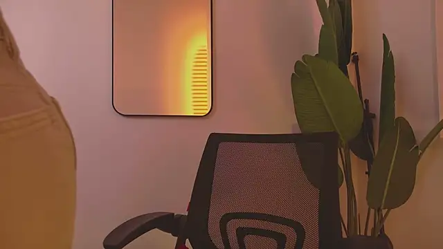 Snapshot of Whitney_Svonn chatting on 03/06/25, 10:30 Whitney Svonn online show from 03/06/25, 10:30