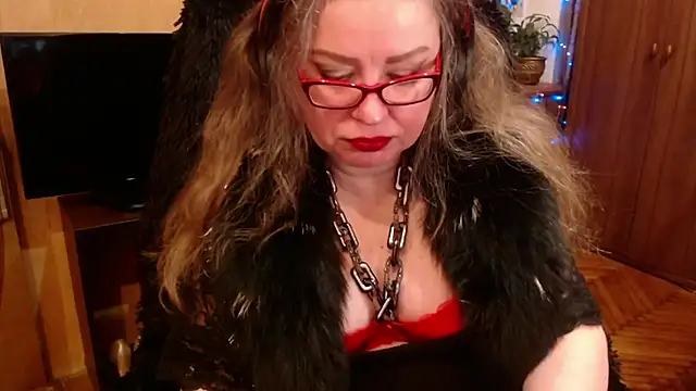 Snapshot of Miss_Tress chatting on 12/30/24, 10:01 Miss Tress online show from 12/30/24, 10:01