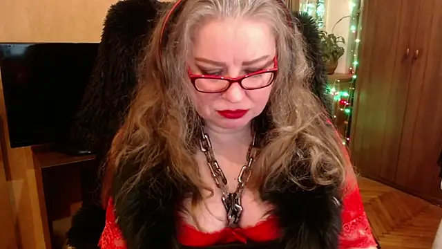 Snapshot of Miss_Tress chatting on 01/11/25, 06:12 Miss Tress online show from 01/11/25, 06:12