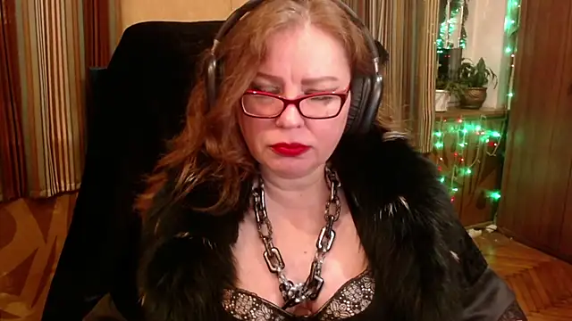 Snapshot of Miss_Tress chatting on 10/21/25, 11:16 Miss Tress online show from 10/21/25, 11:16