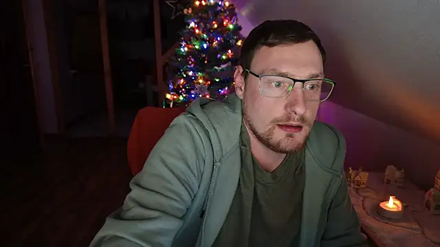 Snapshot of Relsxboy chatting on 12/11/24, 10:06 Relsxboy online show from 12/11/24, 10:06