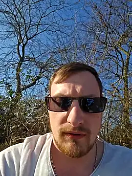 Snapshot of Relsxboy chatting on 03/21/25, 03:13 Relsxboy online show from 03/21/25, 03:13