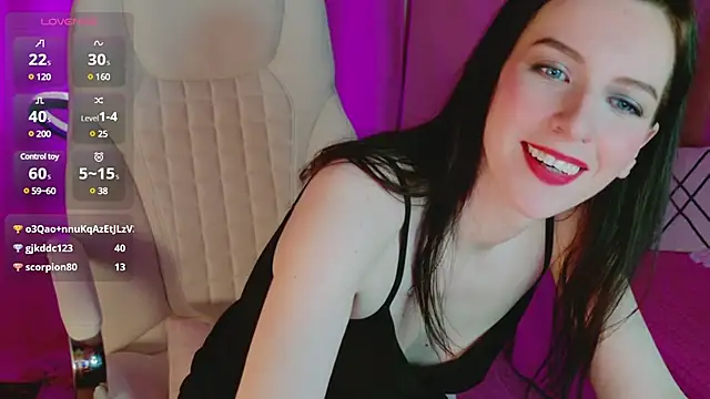 Snapshot of AndreaAshton chatting on 12/12/24, 07:37 AndreaAshton online show from 12/12/24, 07:37