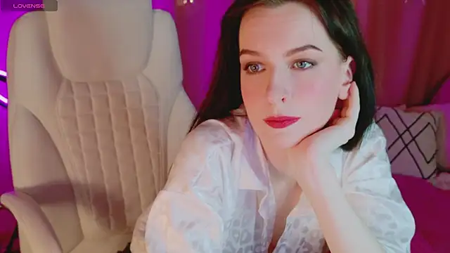 Snapshot of AndreaAshton chatting on 12/16/24, 05:22 AndreaAshton online show from 12/16/24, 05:22