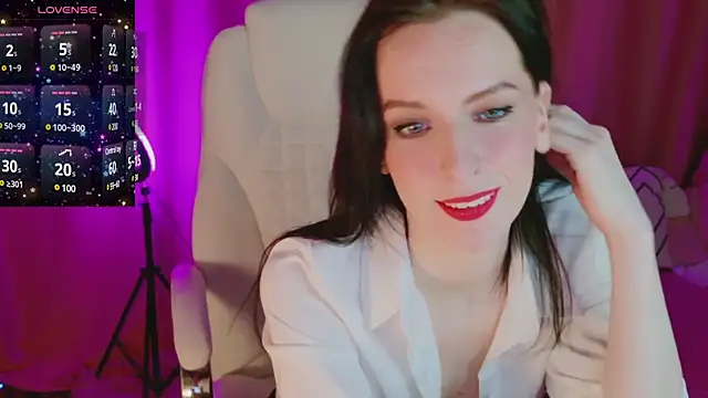 Snapshot of AndreaAshton chatting on 03/20/25, 04:42 AndreaAshton online show from 03/20/25, 04:42