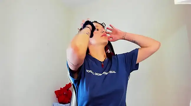 Snapshot of valent_27 chatting on 02/04/25, 07:51 valent 27 online show from 02/04/25, 07:51