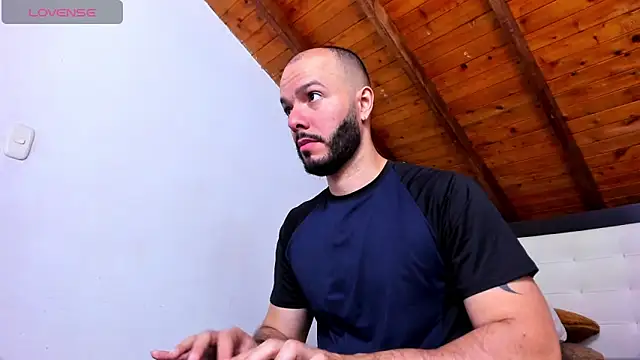 Tom Bailey online show from 04/14/26, 01:06