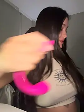 Snapshot of MisFrekcles_ chatting on 04/15/26, 09:38 MisFrekcles online show from 04/15/26, 09:38