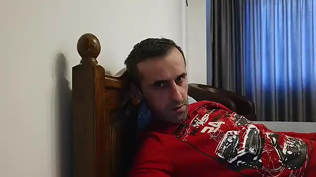 Snapshot of stevenpit chatting on 12/29/24, 11:18 stevenpit online show from 12/29/24, 11:18