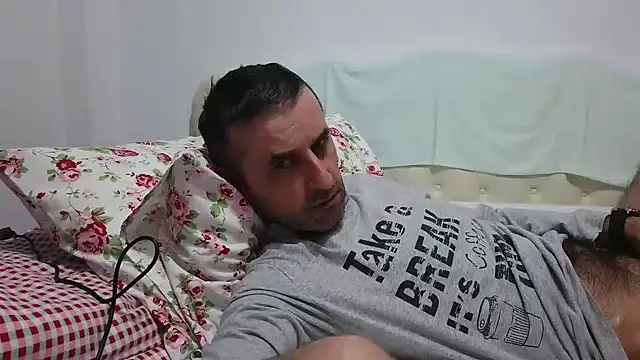 Snapshot of stevenpit chatting on 02/11/25, 07:59 stevenpit online show from 02/11/25, 07:59