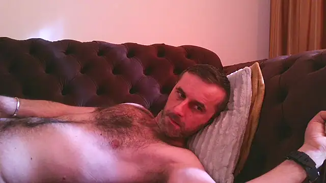 Snapshot of stevenpit chatting on 03/22/25, 01:08 stevenpit online show from 03/22/25, 01:08