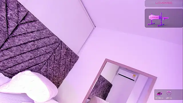 ALONDRAMILF online show from 04/07/26, 12:22