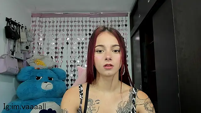 Snapshot of lucyy_tay chatting on 02/13/25, 09:49 lucyy tay online show from 02/13/25, 09:49