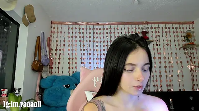 Snapshot of lucyy_tay chatting on 09/10/25, 09:59 lucyy tay online show from 09/10/25, 09:59