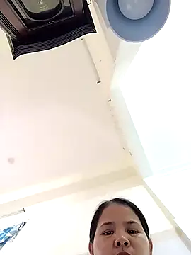 Snapshot of Lanyingxin18 chatting on 11/26/25, 02:01 Lanyingxin18 online show from 11/26/25, 02:01