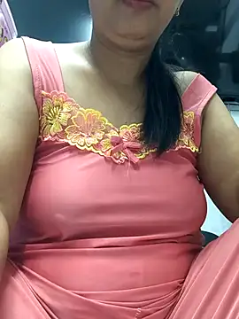 Snapshot of Lanyingxin18 chatting on 02/17/26, 11:44 Lanyingxin18 online show from 02/17/26, 11:44