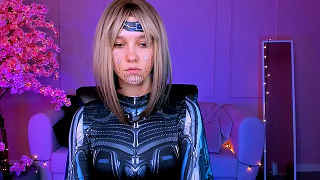 Snapshot of LolaLemona chatting on 12/15/24, 01:32 LolaLemona online show from 12/15/24, 01:32