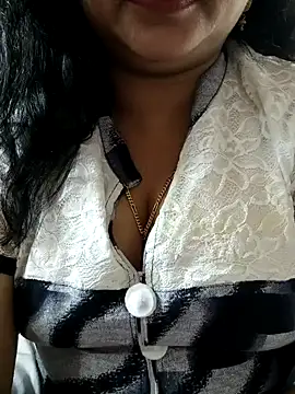 cuteyqueen online show from 01/13/25, 04:39