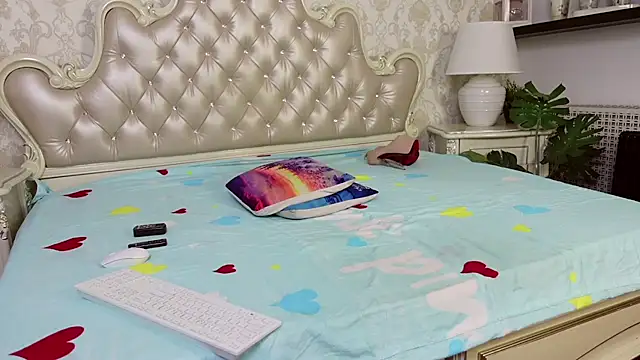 Snapshot of CarmellaAngel chatting on 11/08/25, 10:59 CarmellaAngel online show from 11/08/25, 10:59