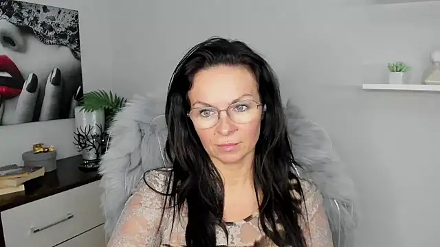 HelenLuxx online show from 01/23/25, 10:11